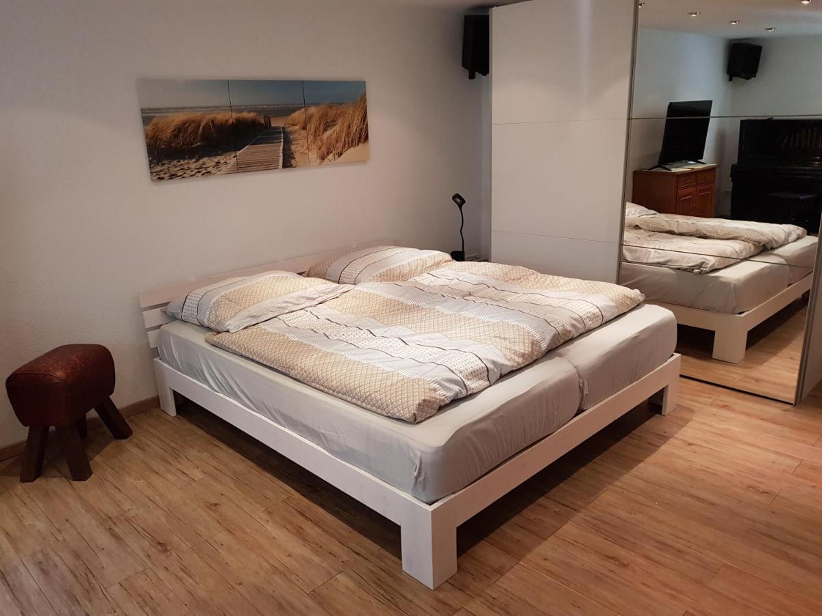 4 Sterne Souterrain Apartment Alt-Mariendorf Берлин Экстерьер фото
