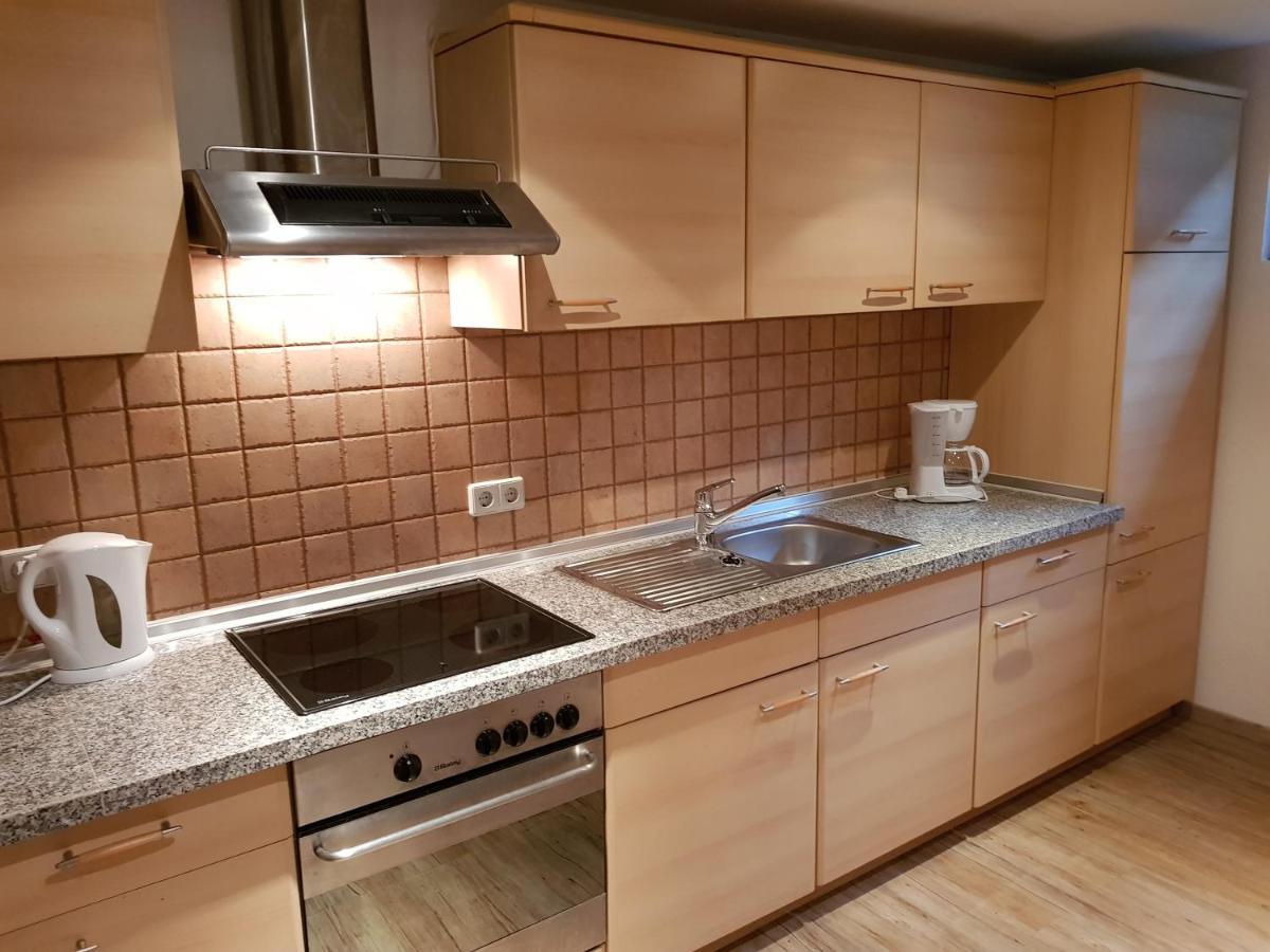 4 Sterne Souterrain Apartment Alt-Mariendorf Берлин Экстерьер фото